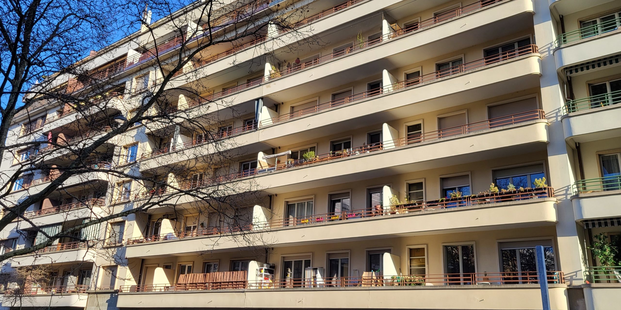 Contamines 19 - Immeuble annonce quater